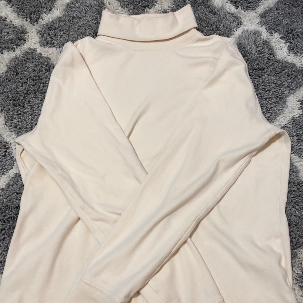 3/$15 L.L. Bean Turtle Neck